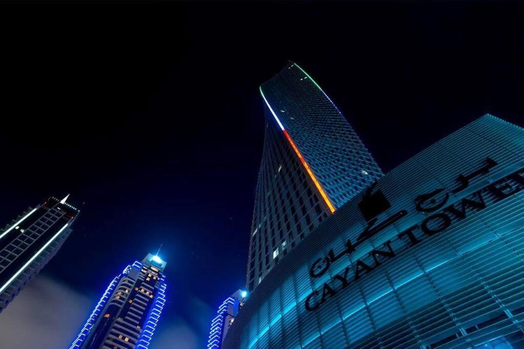 Luxury 2br In Cayan Tower With Sea, Marina & Eye View *