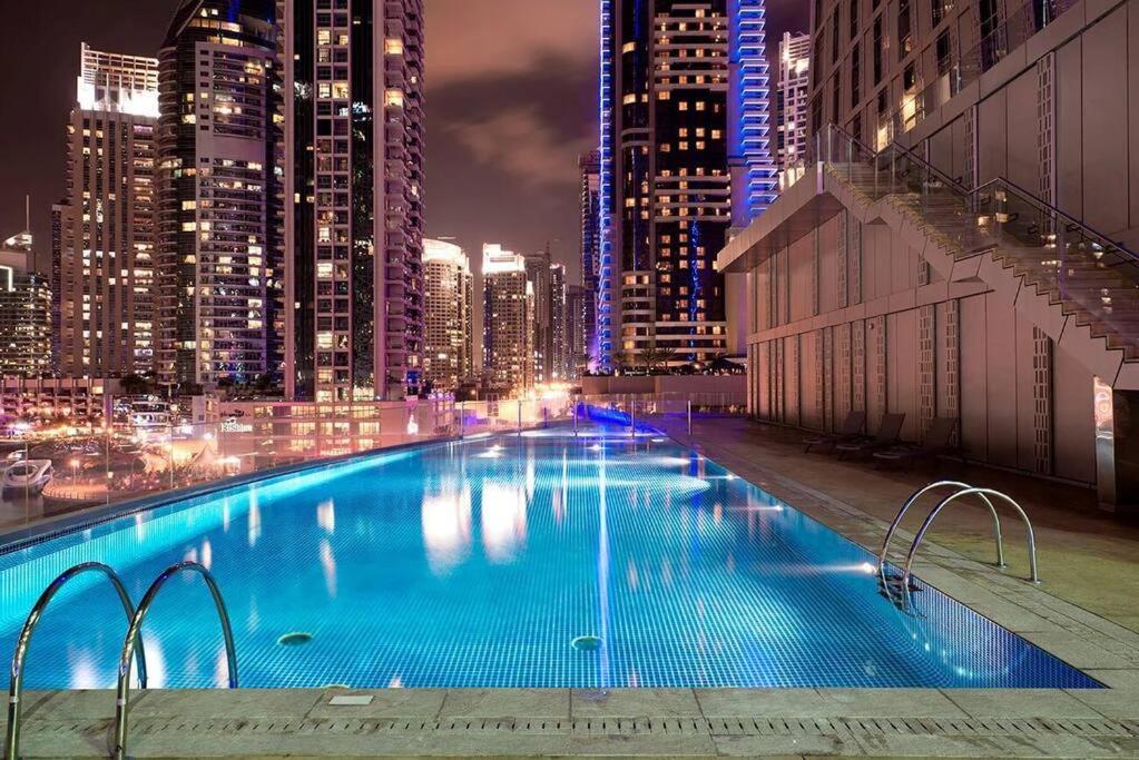 Apartment Luxury 2br In Cayan Tower With Sea, Marina & Eye View *