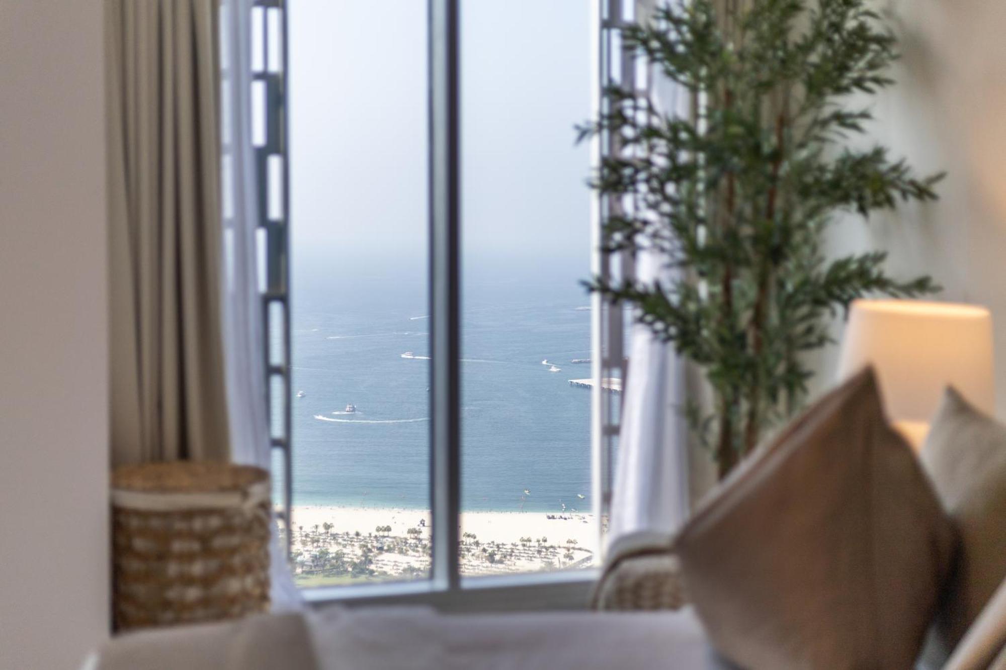 Apartment Luxury 2br In Cayan Tower With Sea, Marina & Eye View