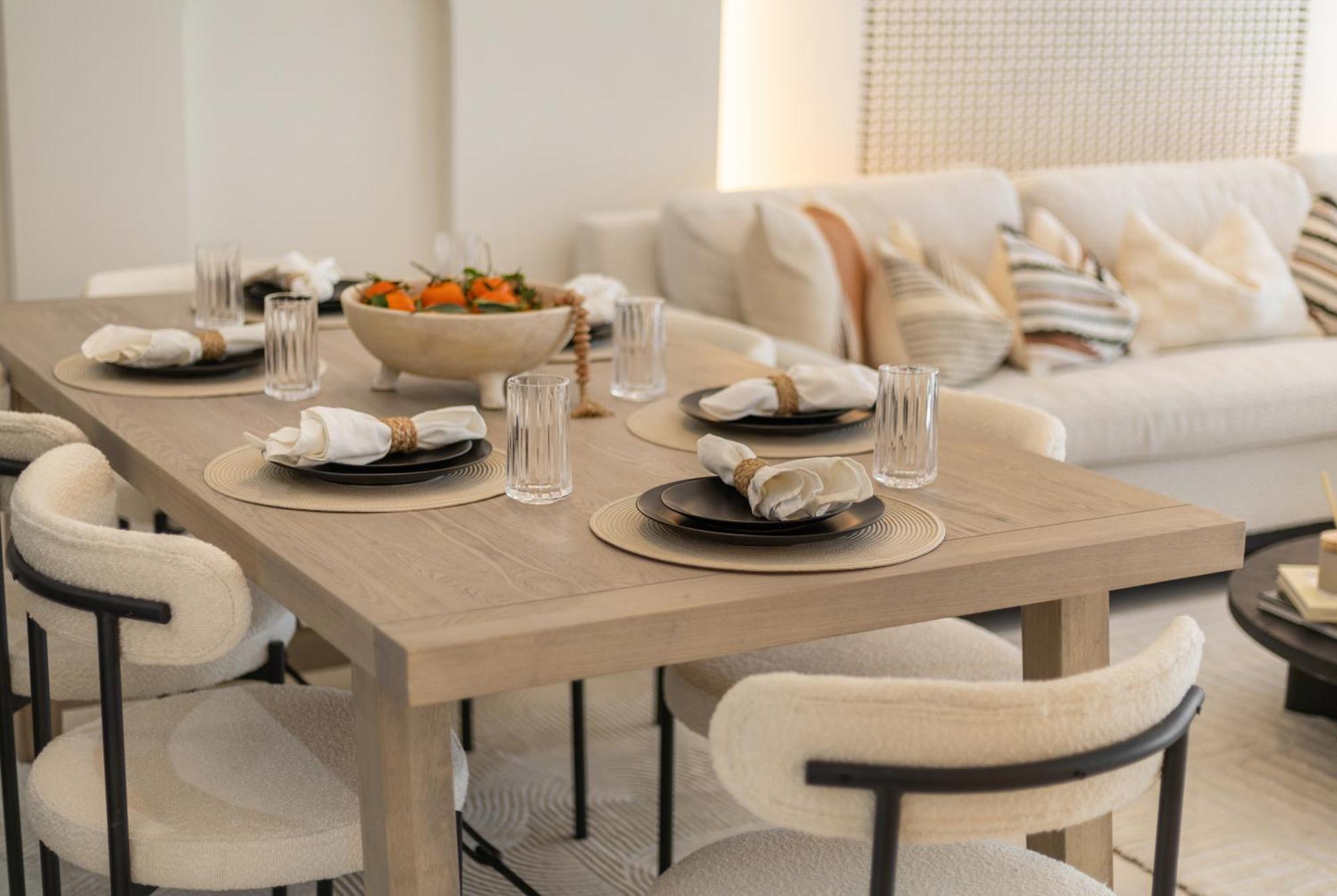 Luxury 2br In Cayan Tower With Sea, Marina & Eye View
