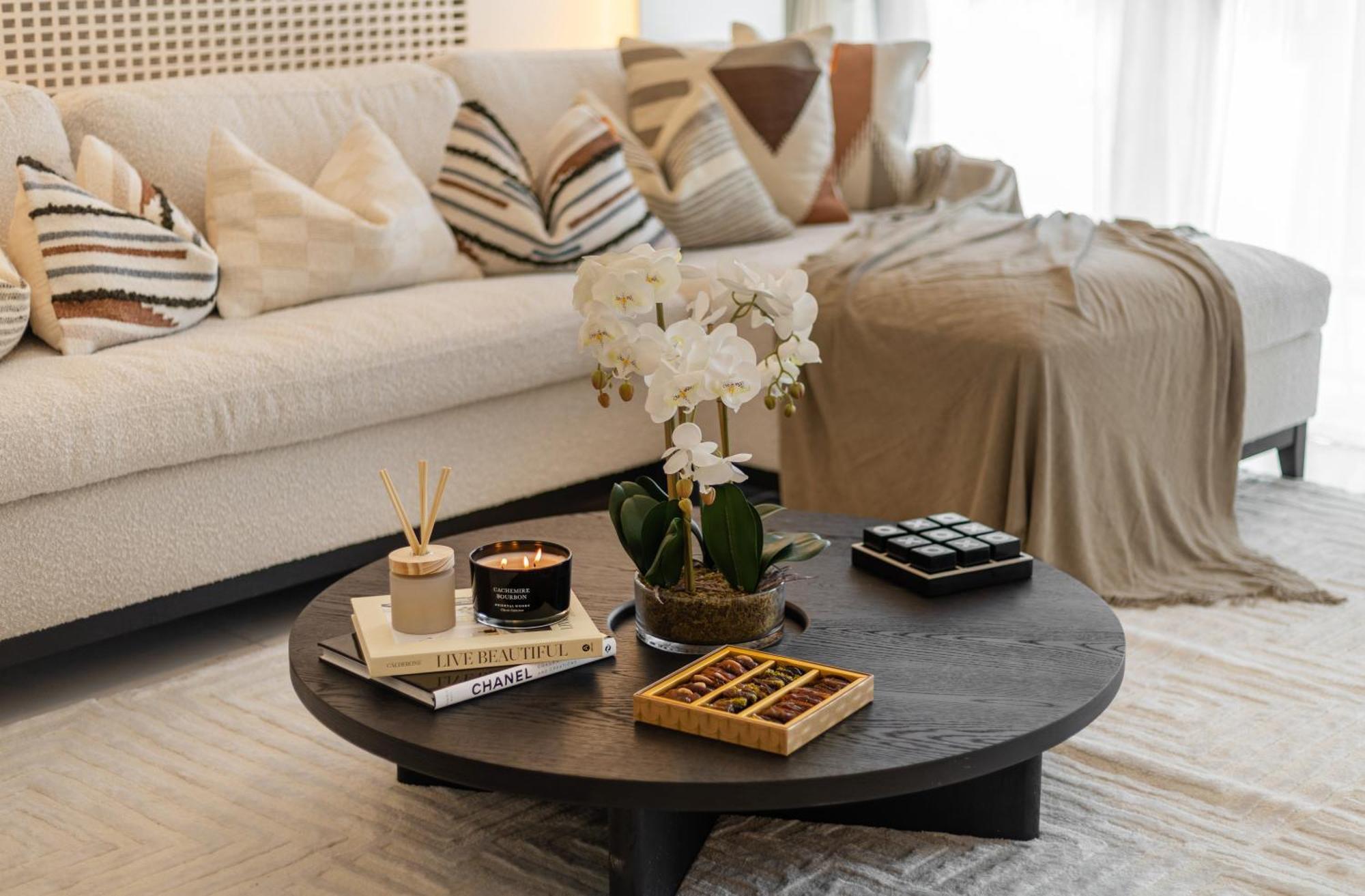 Luxury 2br In Cayan Tower With Sea, Marina & Eye View Dubai
