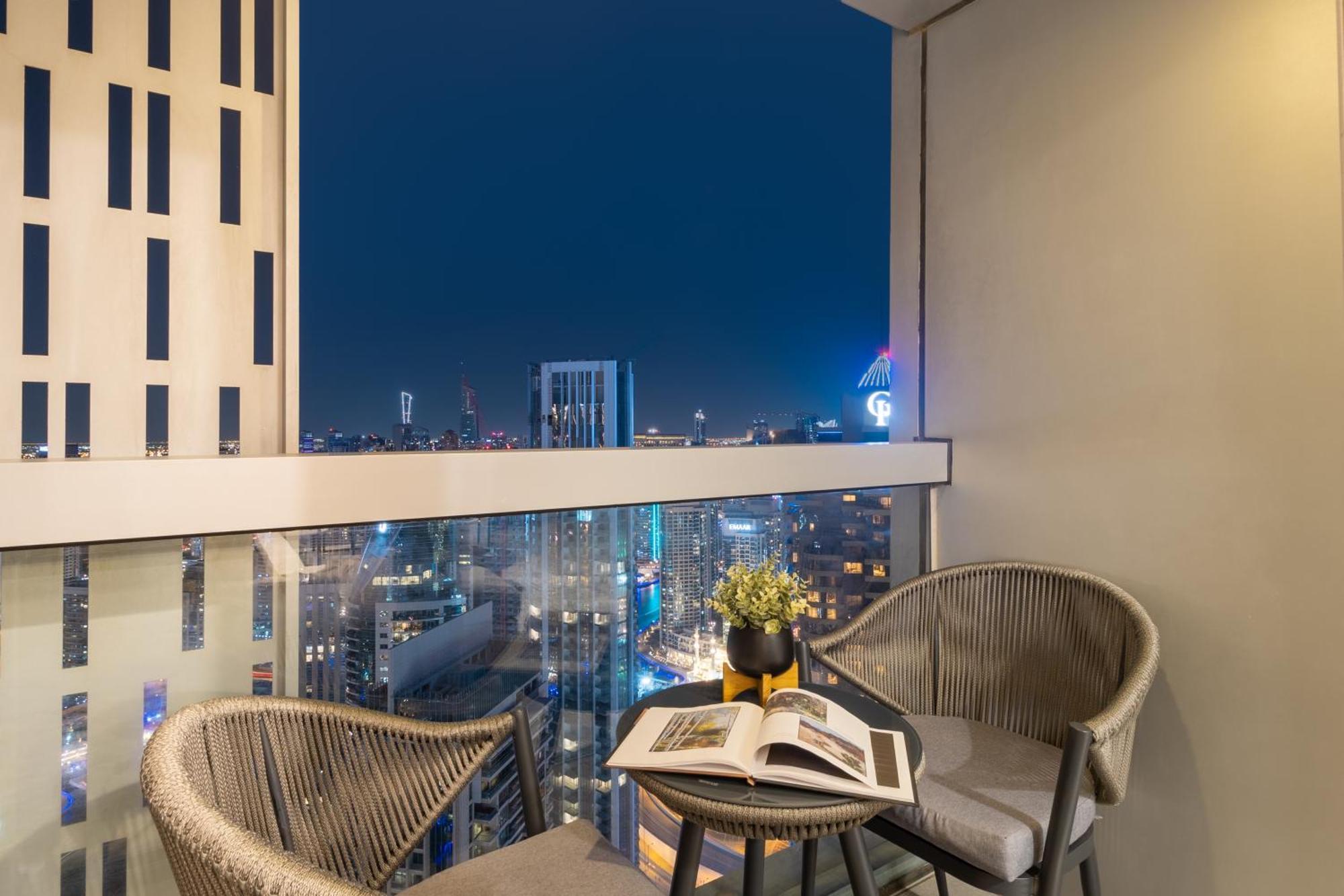 Apartment Luxury 2br In Cayan Tower With Sea, Marina & Eye View Dubai
