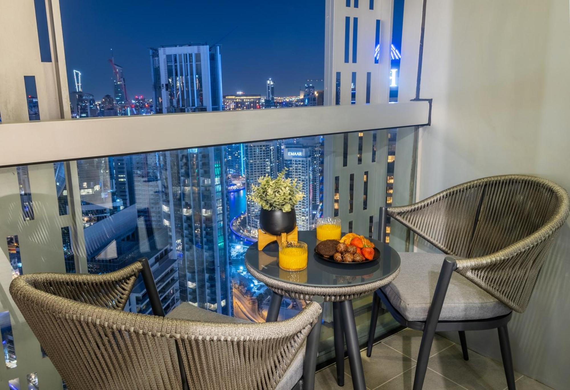 Apartment Luxury 2br In Cayan Tower With Sea, Marina & Eye View