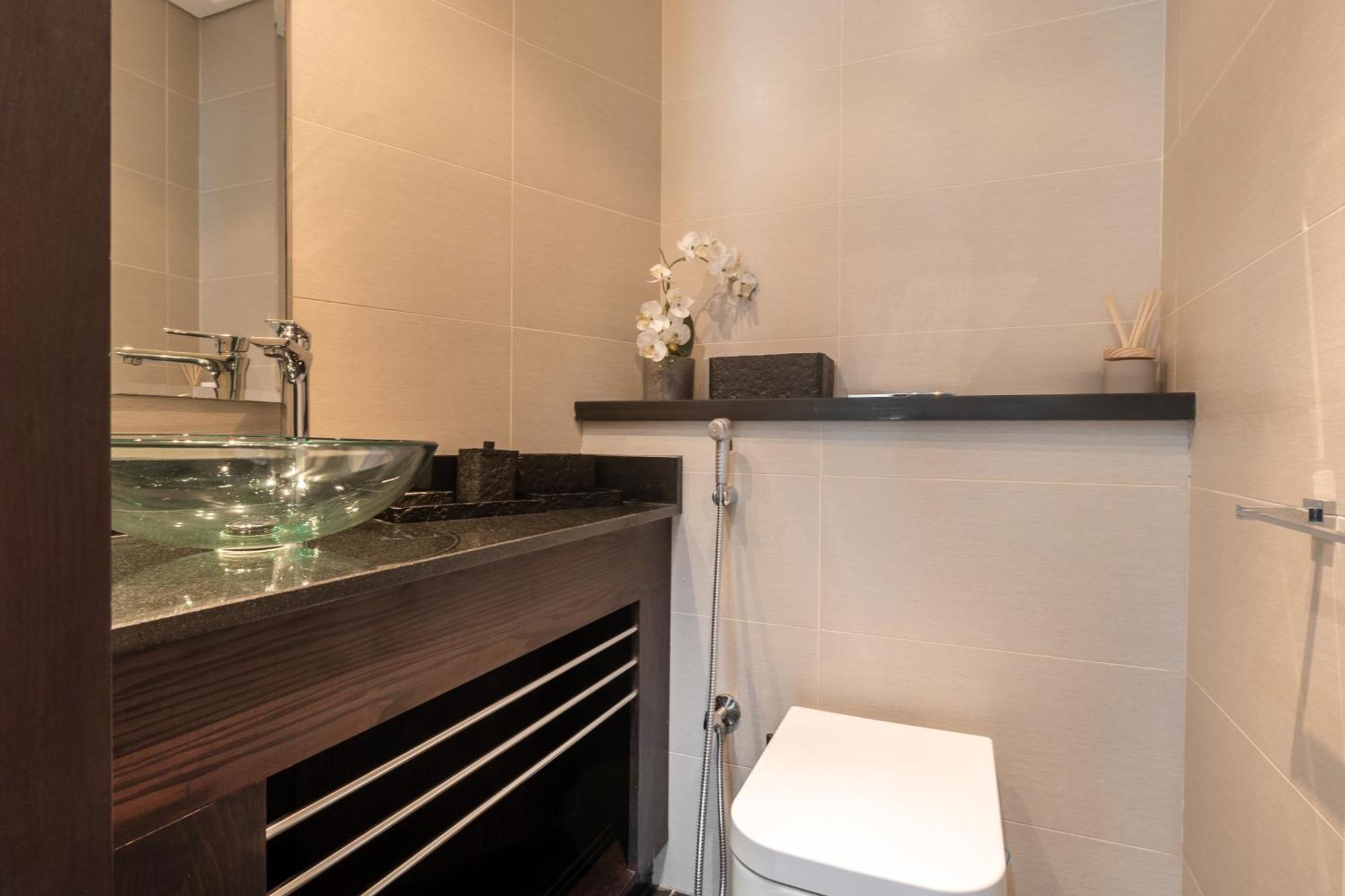 Apartment Luxury 2br In Cayan Tower With Sea, Marina & Eye View Dubai
