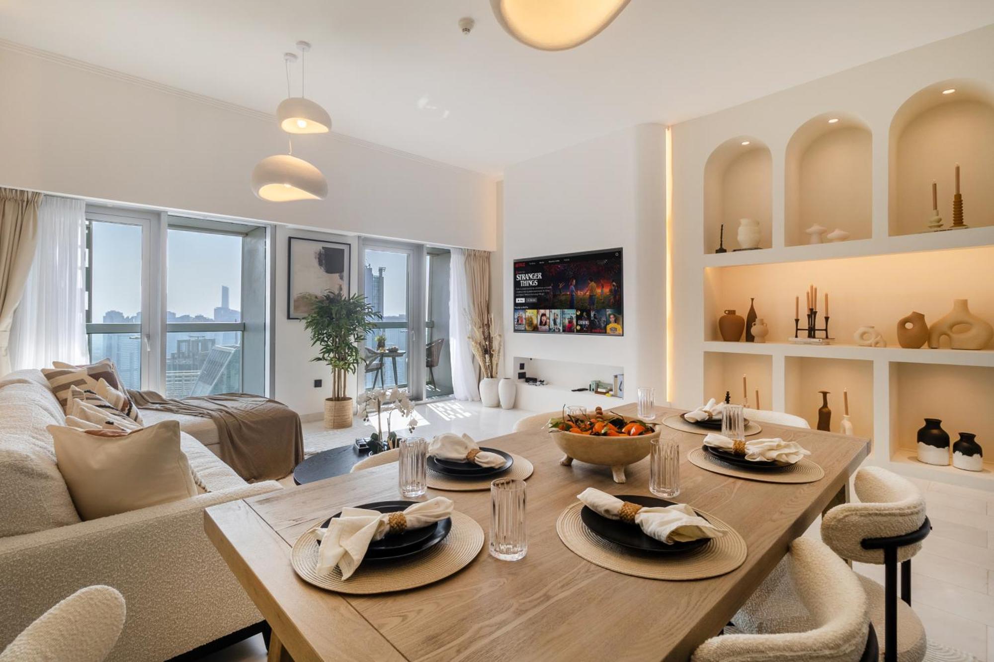 Luxury 2br In Cayan Tower With Sea, Marina & Eye View *