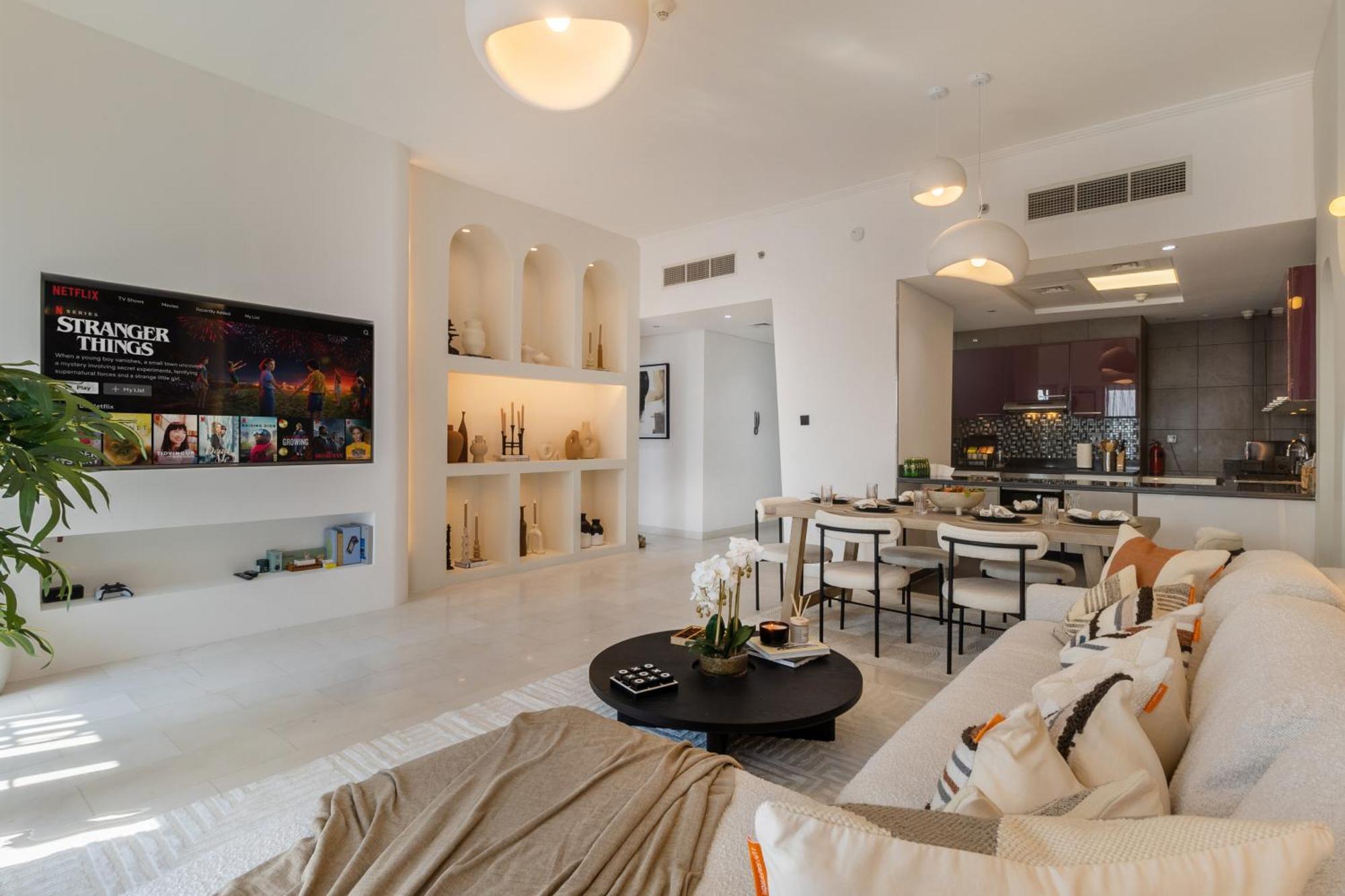Luxury 2br In Cayan Tower With Sea, Marina & Eye View Dubai